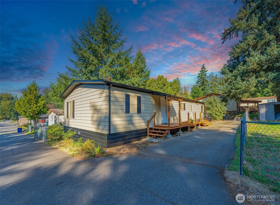 This photo has been graphically enhanced