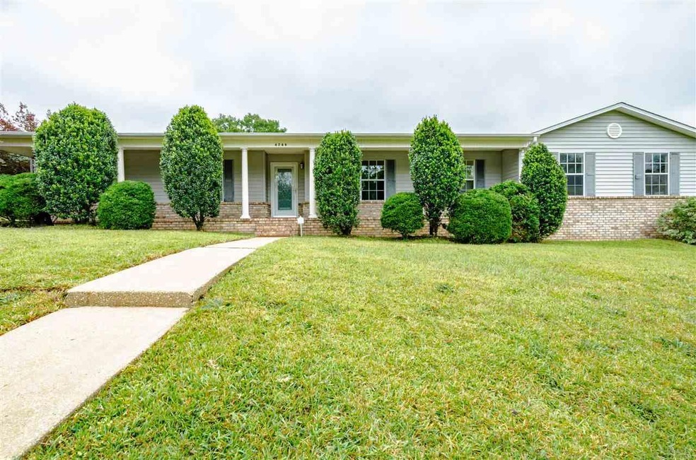 4749 Pebble Creek Dr, Pensacola, FL 32526 - photo 1