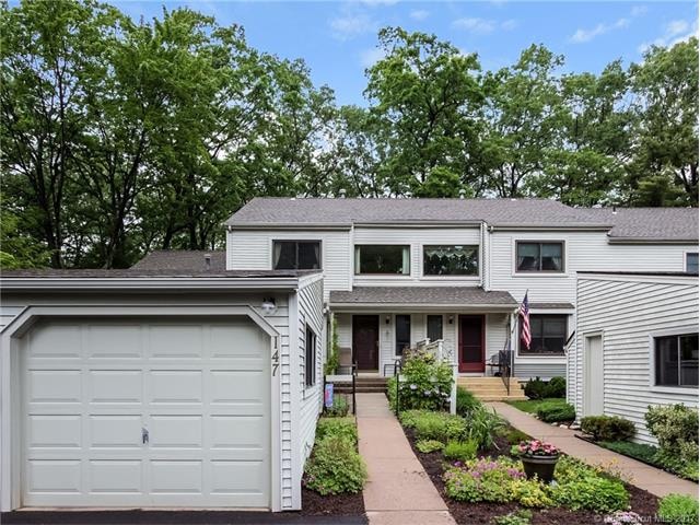 147 Farmington Chase Crescent