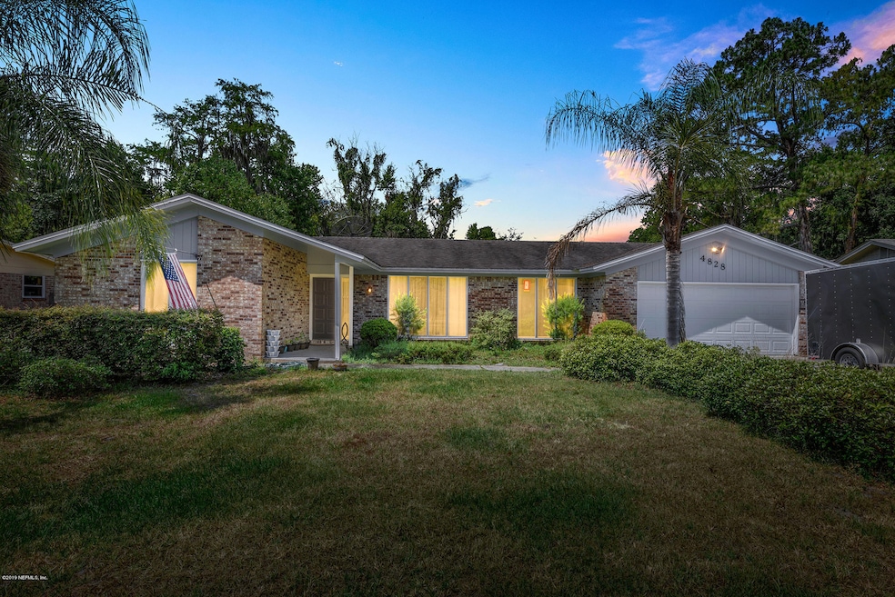 4828 Tara Woods Dr E, Jacksonville, FL 32210 - photo 1