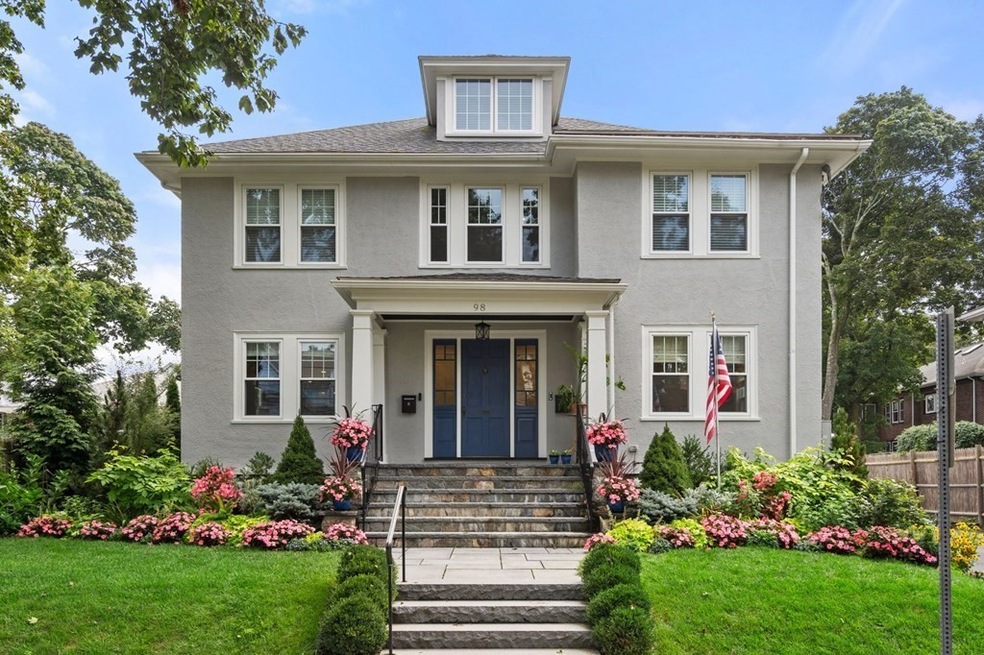 98 Manet Rd unit 1, Chestnut Hill, MA 02467 - photo 1