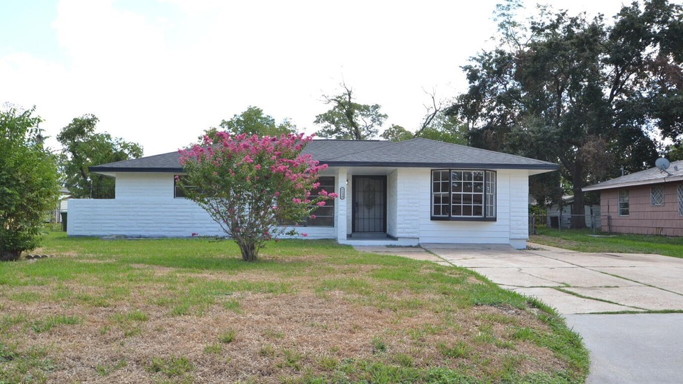 7230 Colton St, Houston, TX 77016 - photo 1
