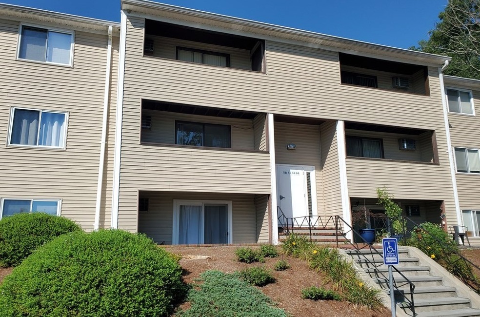 117 Quaker Hwy unit 40, Uxbridge, MA 01569 - photo 1