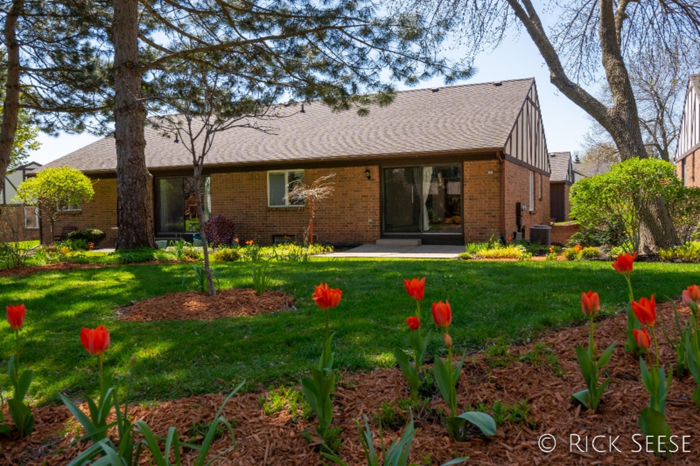 2237 Radcliff Circle SE