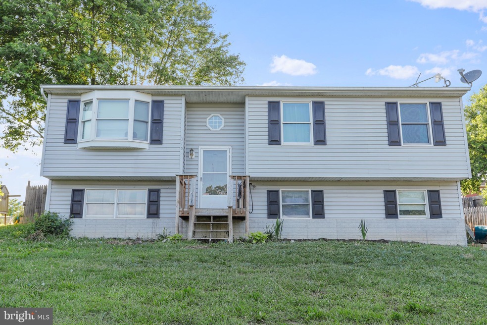 315 Little Sorrel Dr, Strasburg, VA 22657 - photo 1