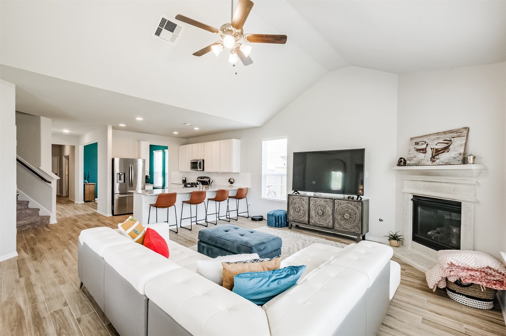 Welcome to this bright and airy 