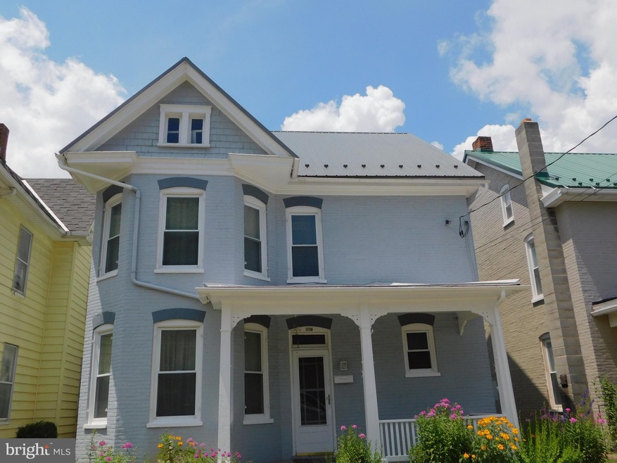 116 N Franklin St, Waynesboro, PA 17268 - photo 1