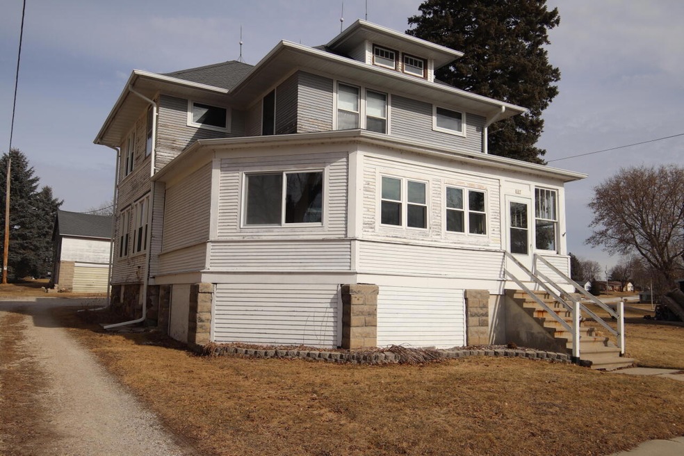 107 E. Railroad Ave., Saint Cloud