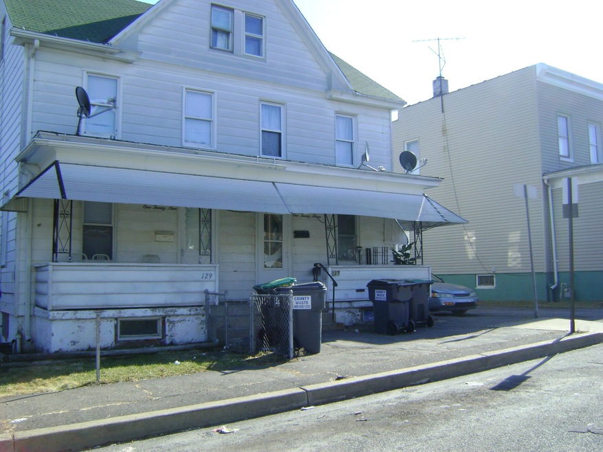 129 Putnam St, West Hazleton, PA 18202 - photo 1