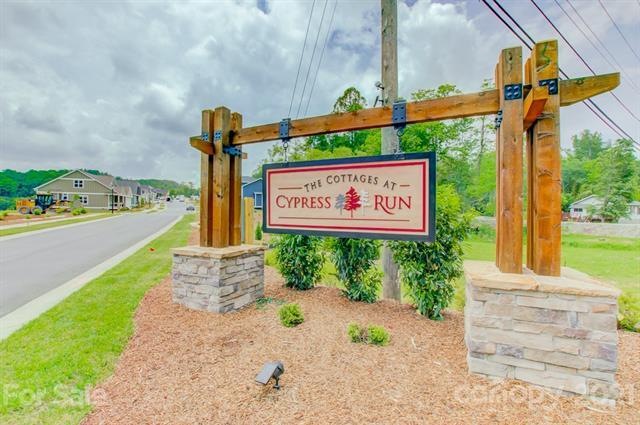 140 Leyland Cir unit 18, Hendersonville, NC 28792 - photo 1