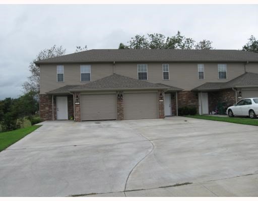 3066 Memory Ln unit A, Springdale, AR 72764 - photo 1