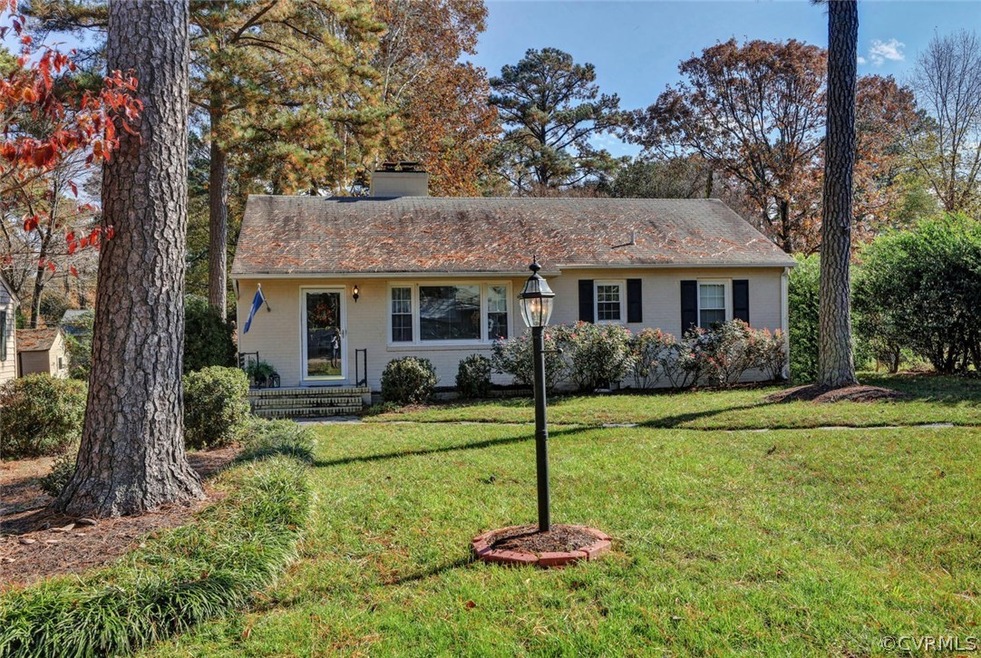 Welcome to 1505 Bexhill Rd!