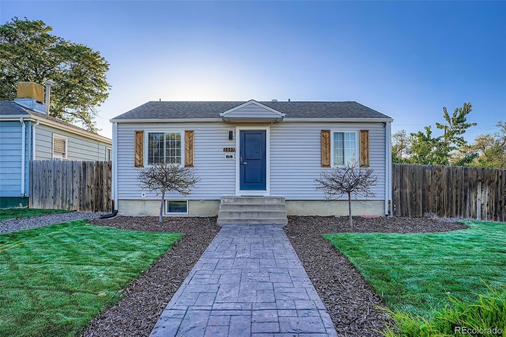 2097 Hanover St, Aurora, CO 80010 - photo 1