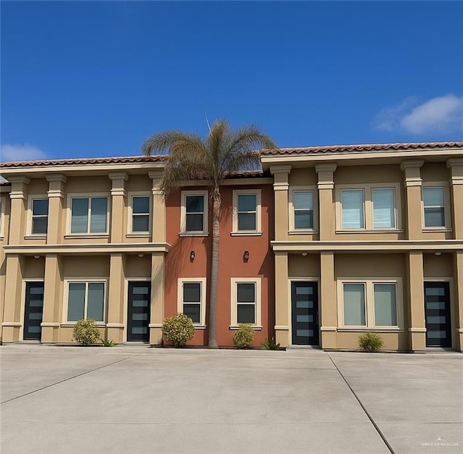 For Rent $1,300/month