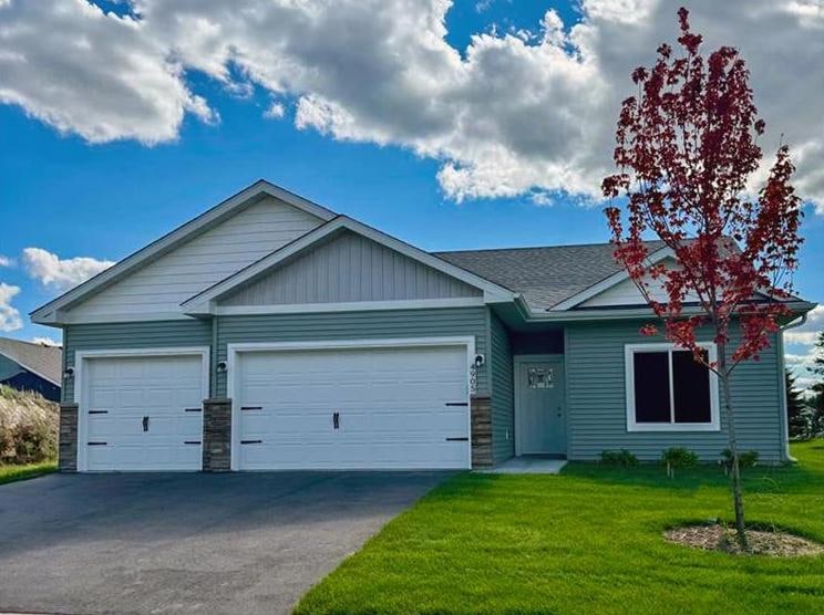 4905 Evergreen Dr N, Hugo, MN 55038 - photo 1