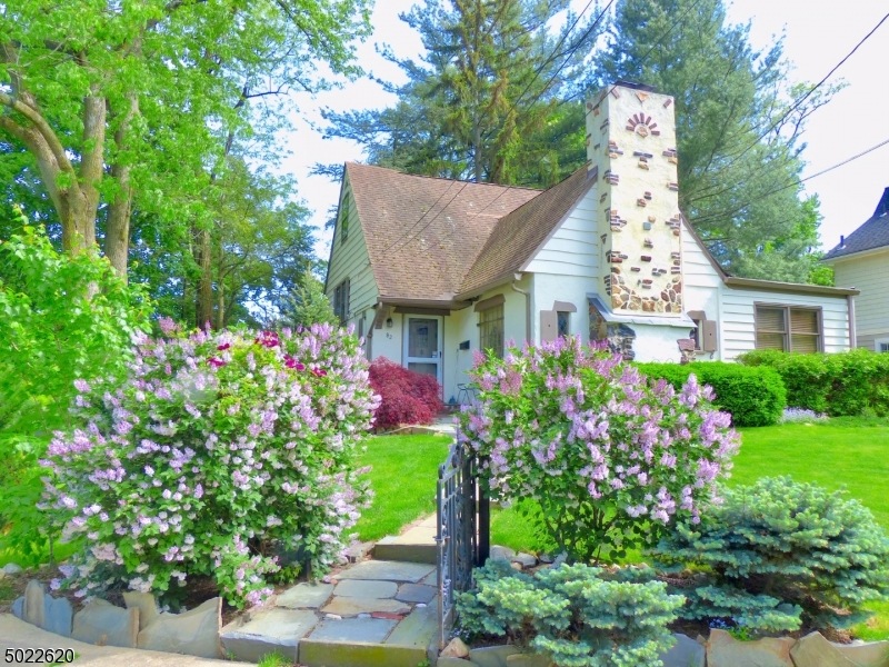 82 Meadowbrook Rd, Short Hills, NJ 07078 - photo 1