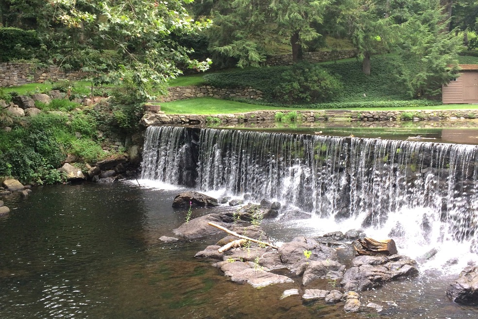 118 Lyons Plain Rd, Weston, CT 06883 - photo 1