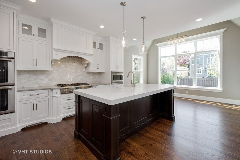 334 E May St, Elmhurst, IL 60126 - photo 1