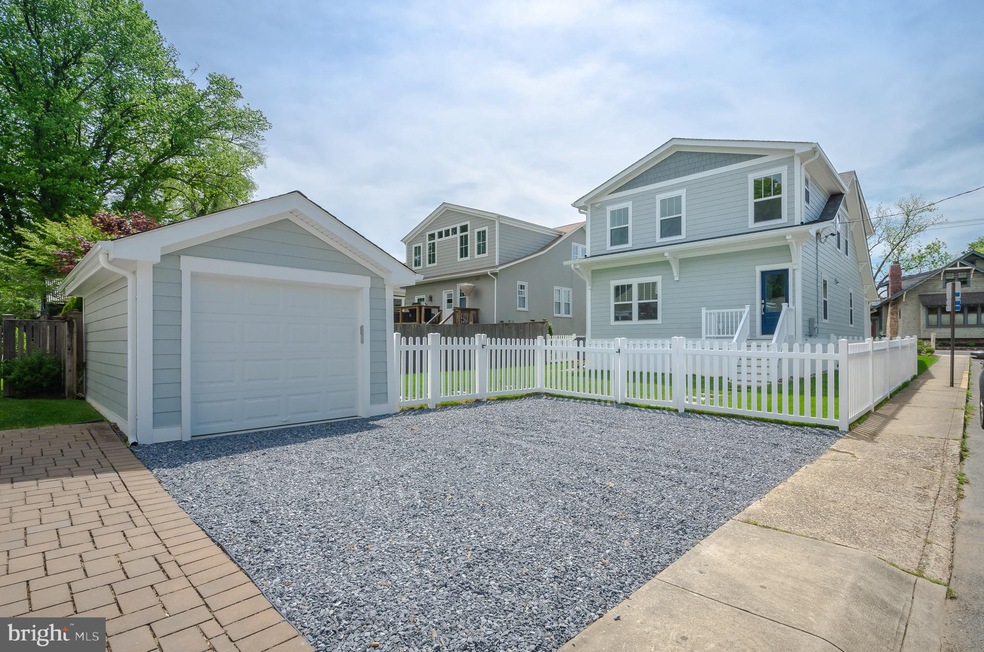 710 Bay Ridge Ave, Annapolis, MD 21403 - photo 1