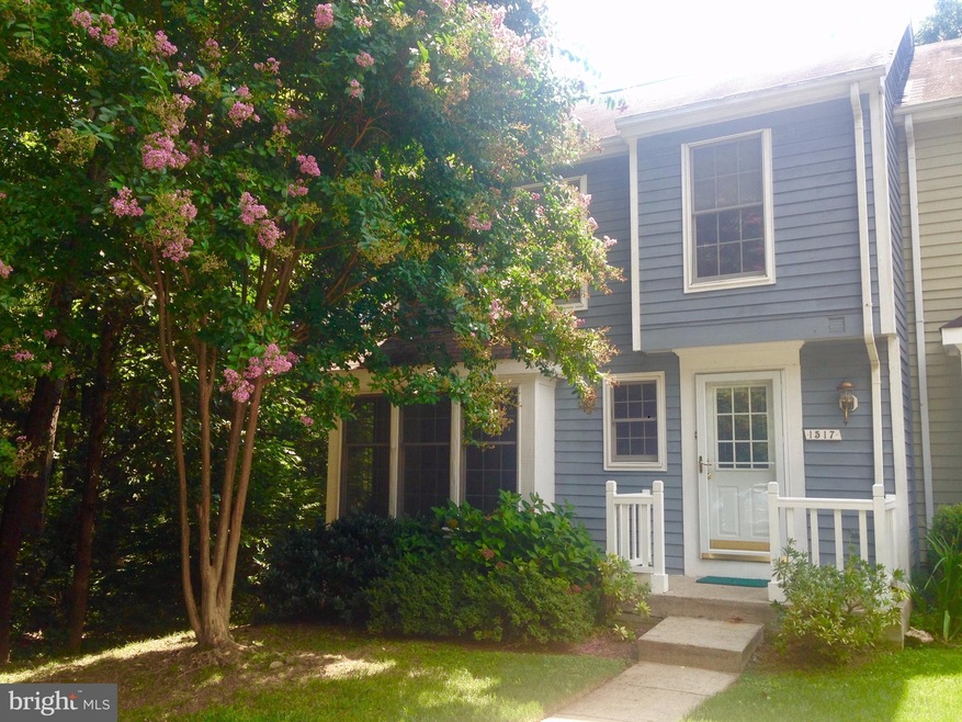 1517 Twisted Oak Dr, Reston, VA 20194 - photo 1