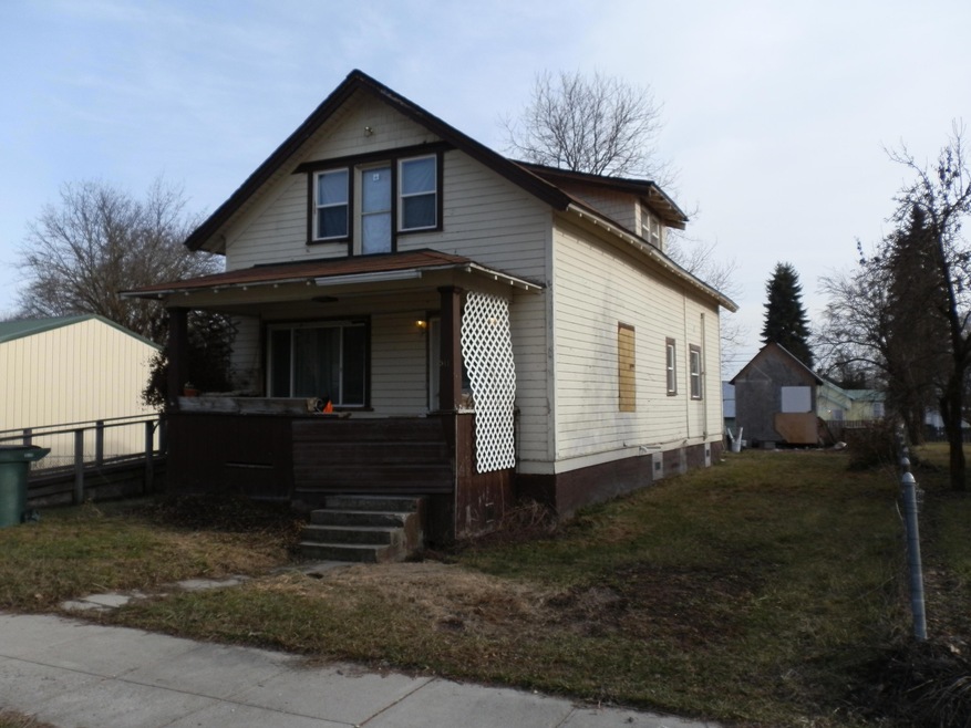 511 W Main Ave, Chewelah, WA 99109 - photo 1