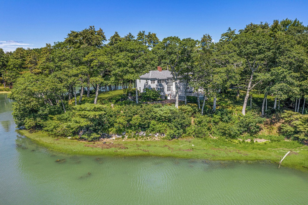 34 Castle Rd, Freeport, ME 04032 - photo 1