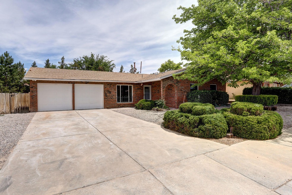 6621 Hensch Ave NE, Albuquerque, NM 87109 - photo 1