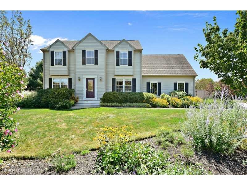 16 Dawn Ct, Wakefield, RI 02879 - photo 1