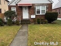 69-54 183rd St, Fresh Meadows, NY 11365 - photo 1