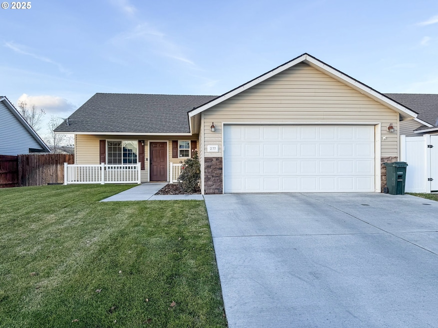 277 Grouse Ct, Hermiston, OR 97838 - photo 1