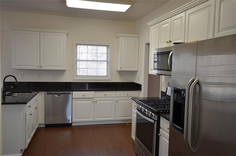 3686 Castle View Ct, Suwanee, GA 30024 - photo 1