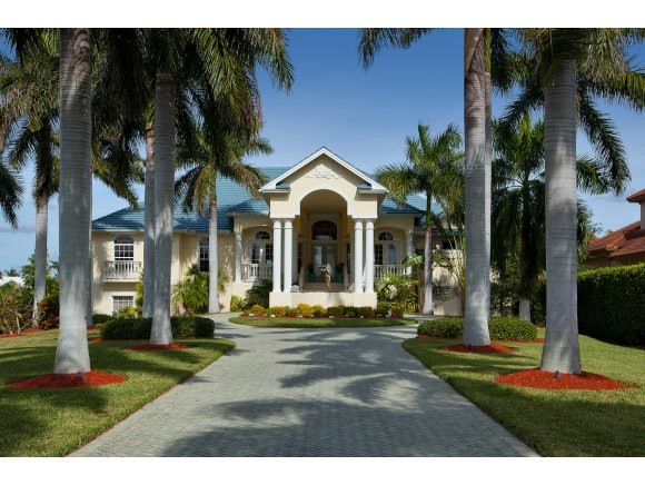 1420 Caxambas Court