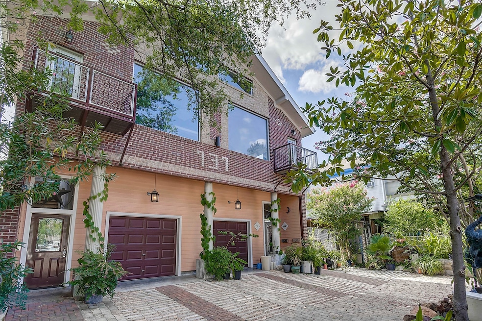 737 Yale St unit Y, Houston, TX 77007 - photo 1