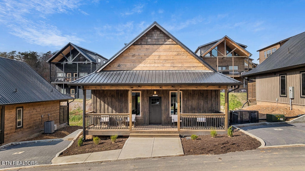571 Warbonnet Way, Pigeon Forge, TN 37863 - photo 1