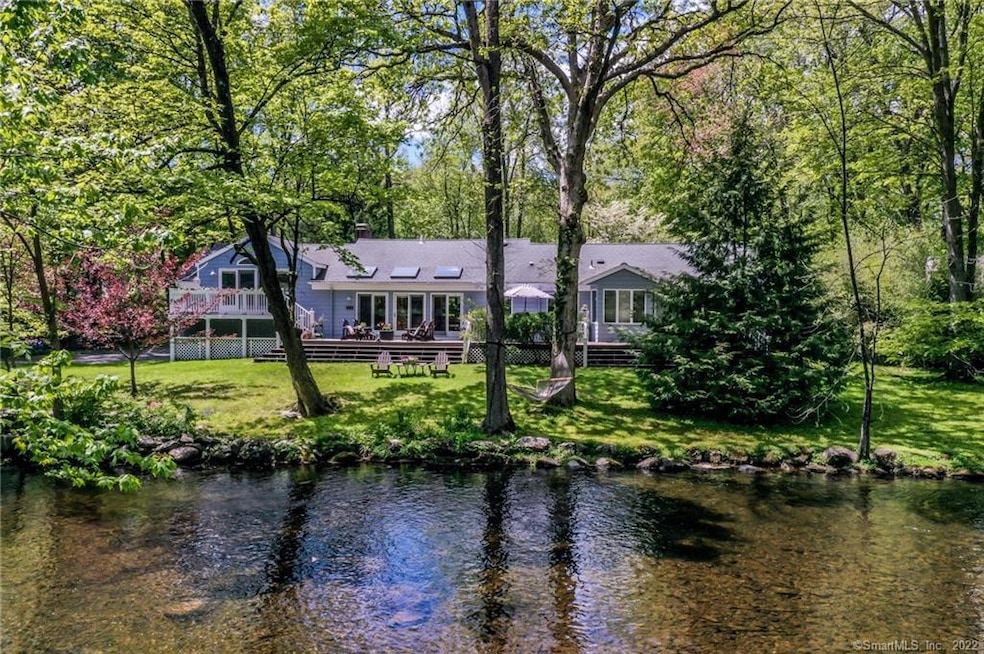 33 Slumber Corners, Weston, CT 06883 - photo 1