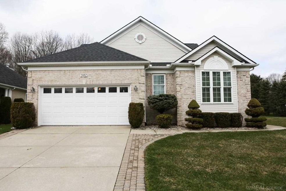 3950 Hillsdale Dr, Auburn Hills, MI 48326 - photo 1