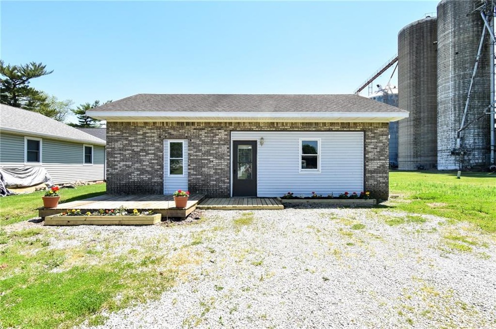 222 E Plum St, Thorntown, IN 46071 - photo 1