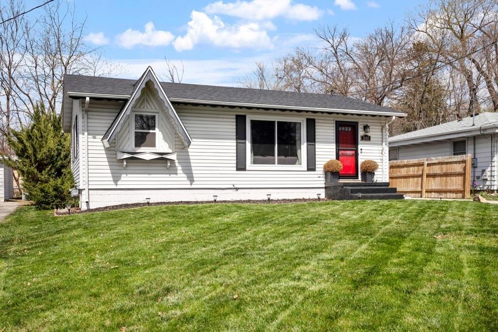 2642 E Sheridan Ave, Des Moines, IA 50317 - photo 1