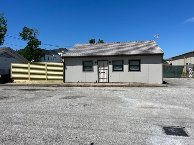 1523 Bingle Rd, Houston, TX 77055 - photo 1