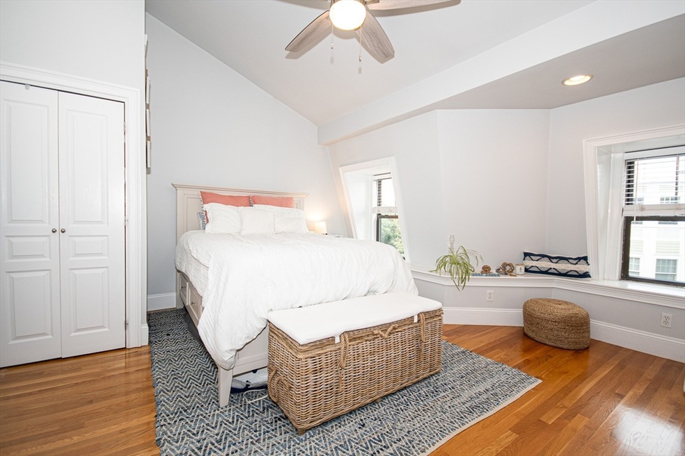 184 I St unit 3, Boston, MA 02127 - photo 1