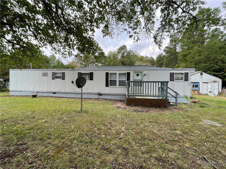 Manufactured / mobile home with crawl space and a