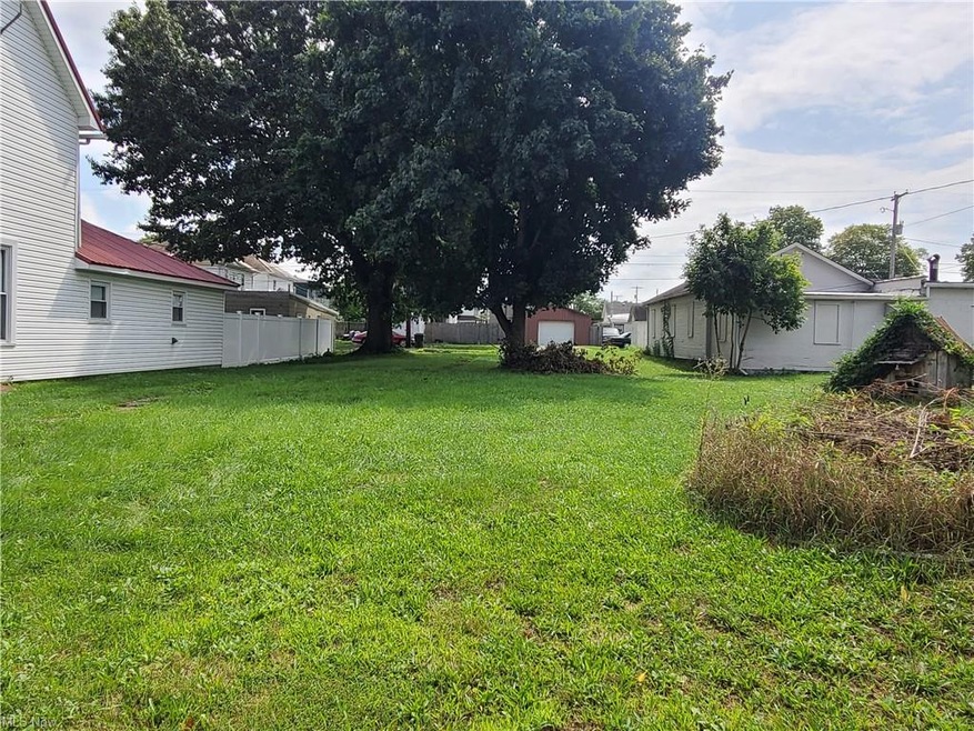 671 Elm St, Coshocton, OH 43812 - photo 1