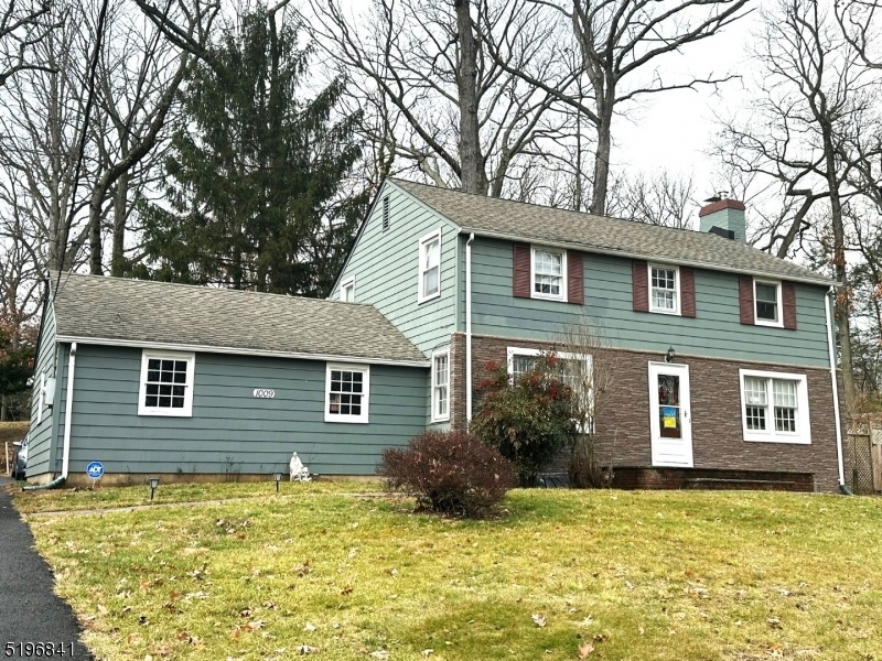 1009 Oak Ln, Plainfield, NJ 07060 - photo 1