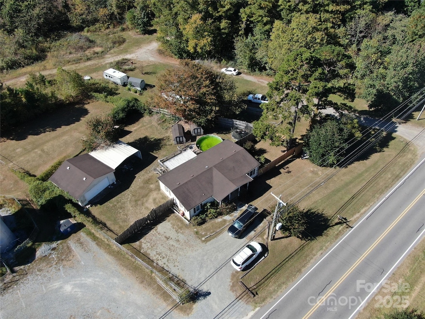 1711 W C St, Kannapolis, NC 28081 - photo 1