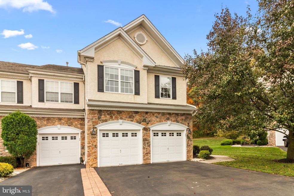 72 Brecknock Ct, Newtown, PA 18940 - photo 1