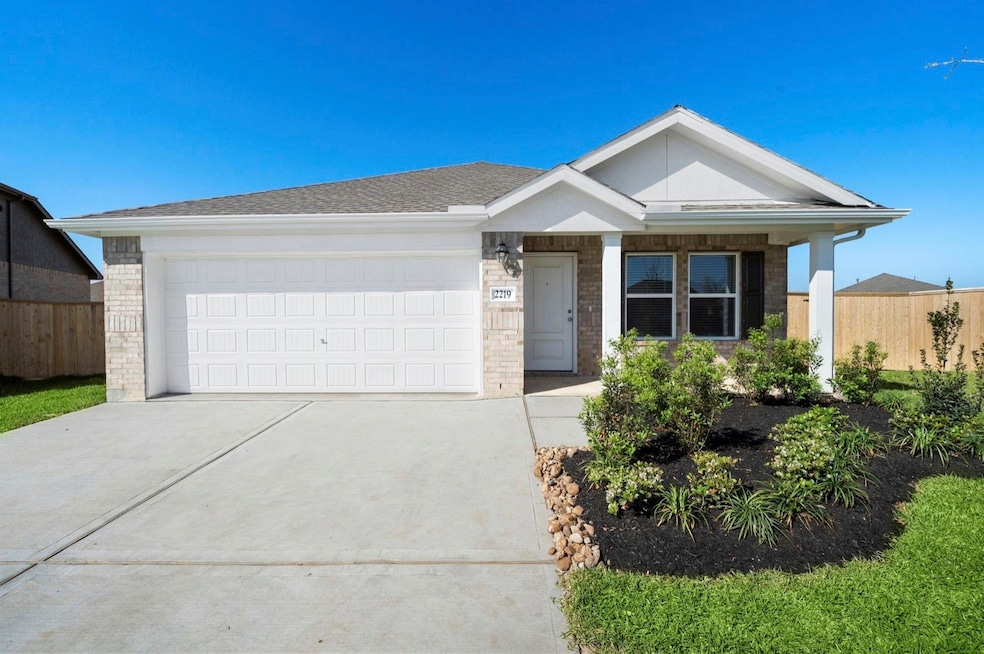 2219 Creekside Stables