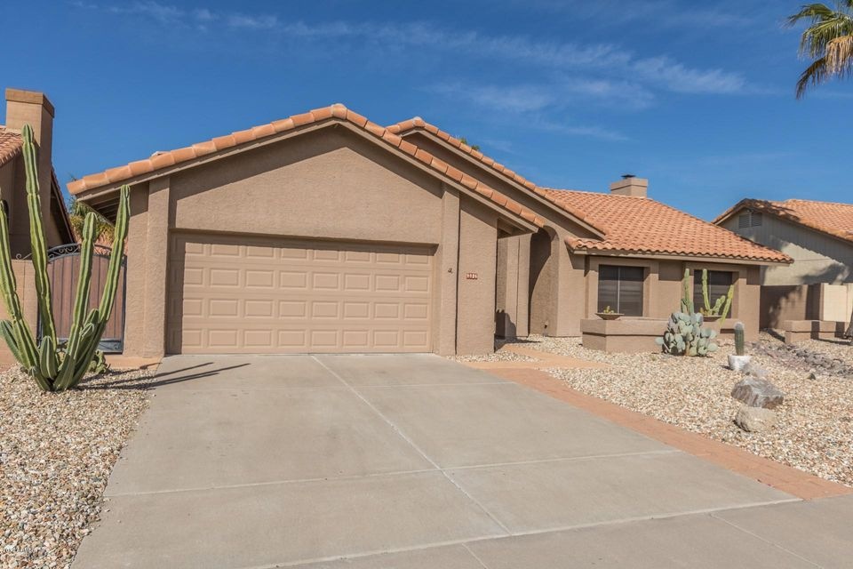 2-Car Garage
