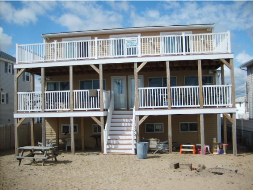 5 Commonwealth Ave, Salisbury, MA 01952 - photo 1