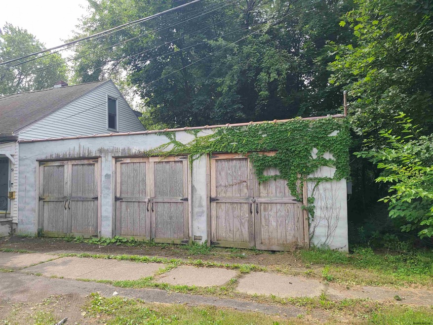 5-7 Frisbie Ave, Albany, NY 12209 - photo 1