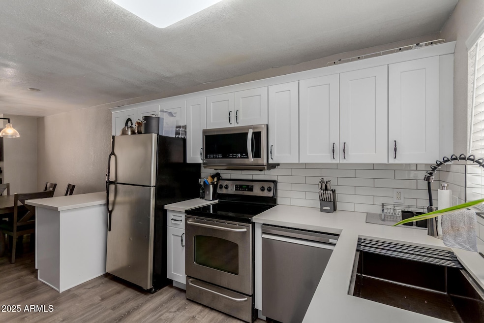 11640 N 51st Ave unit 137, Glendale, AZ 85304 - photo 1